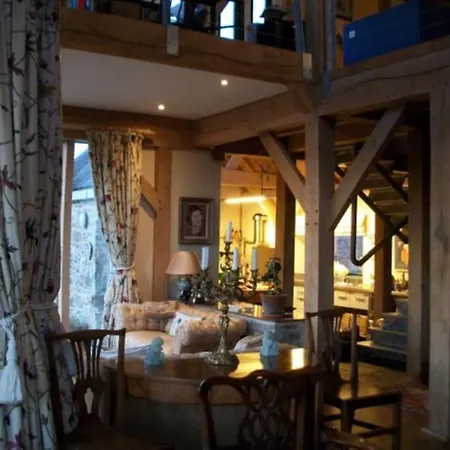 Mount Coggill Villa